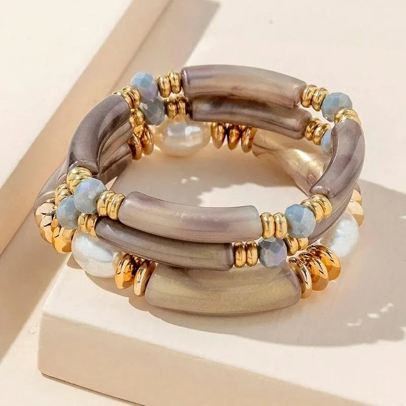 Natural freshwater pearl acrylic bracelet