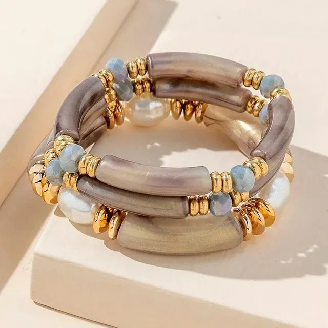 Natural freshwater pearl acrylic bracelet