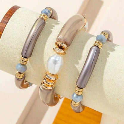 Natural freshwater pearl acrylic bracelet
